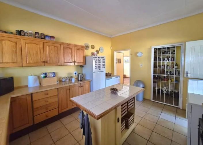 6 Bedroom Property for Sale in Roodewal Free State